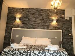Elios Rooms
