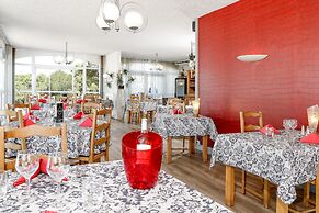 Logis Hotel Le Tropicana