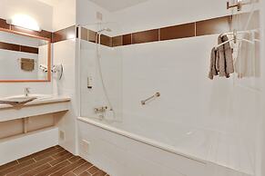 Logis Hotel Le Tropicana