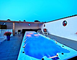 Logis Hotel Le Tropicana