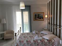 Avra Hotel