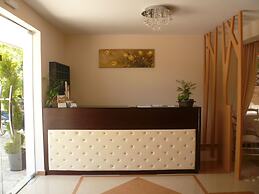 Avra Hotel