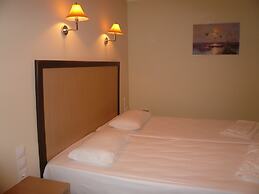 Avra Hotel