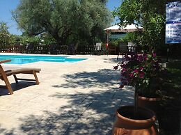 Avra Hotel