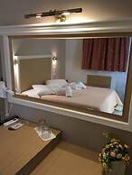 Avra Hotel