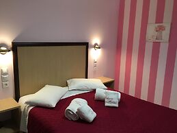 Avra Hotel