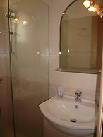 Avra Hotel
