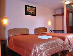 Hostal Villa San Blas