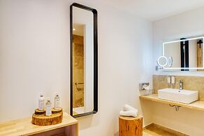 Le Domaine de Baulieu, Singuliers Hotels
