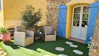 Logis Hotel La Bastide St Bach