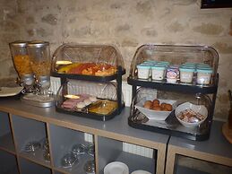 Logis Hotel La Bastide St Bach