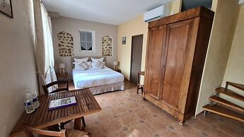 Logis Hotel La Bastide St Bach