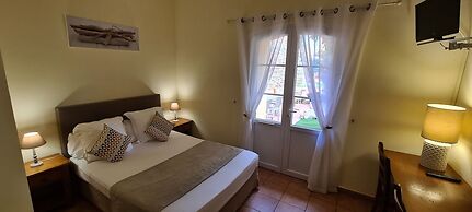 Logis Hotel La Bastide St Bach