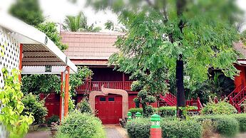 Jaroenrat Resort