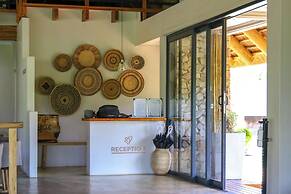 Barefoot Addo Elephant Lodge