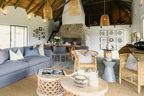 Barefoot Addo Elephant Lodge