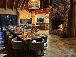 Barefoot Addo Elephant Lodge