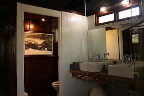 Barefoot Addo Elephant Lodge