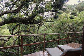 Barefoot Addo Elephant Lodge