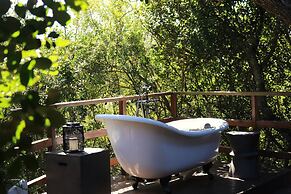 Barefoot Addo Elephant Lodge