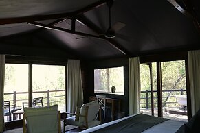 Barefoot Addo Elephant Lodge