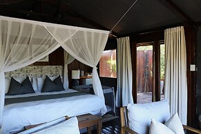 Barefoot Addo Elephant Lodge