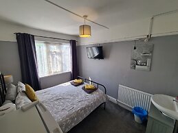 The Roslyn Hotel