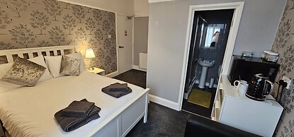 The Roslyn Hotel