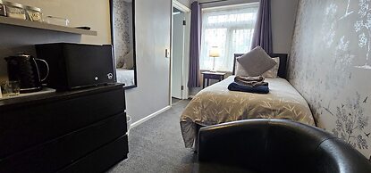 The Roslyn Hotel
