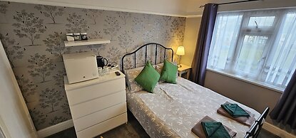 The Roslyn Hotel