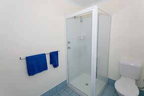 Dolphin Lodge