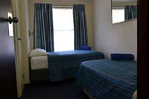 Dolphin Lodge