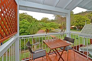 Dolphin Lodge