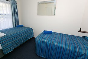Dolphin Lodge