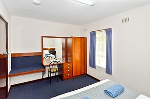 Dolphin Lodge