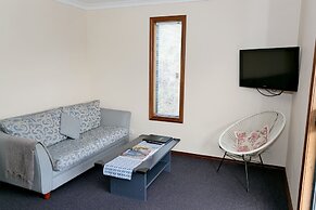 Dolphin Lodge
