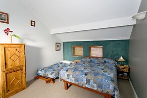 Dolphin Lodge