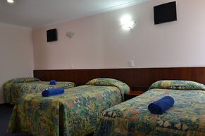 Dolphin Lodge