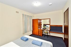 Dolphin Lodge