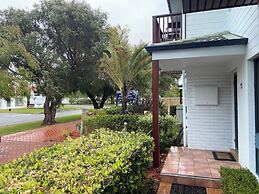 Dolphin Lodge