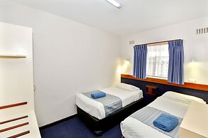 Dolphin Lodge