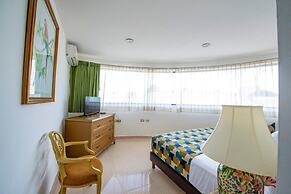 Hotel Embajadores