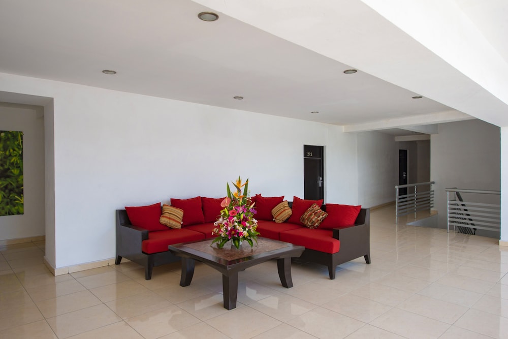 Hotel Embajadores