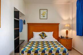 Hotel Embajadores