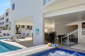 Aqua Vista Resort