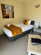 Centre Court Motel