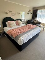 Centre Court Motel
