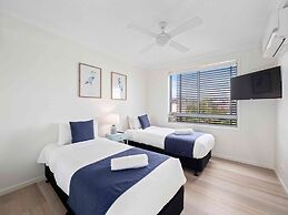 Pacific Marina Apartments