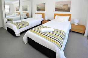 Pacific Marina Apartments