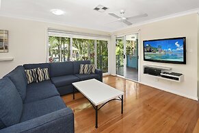 Flynns on Surf Beach Villas